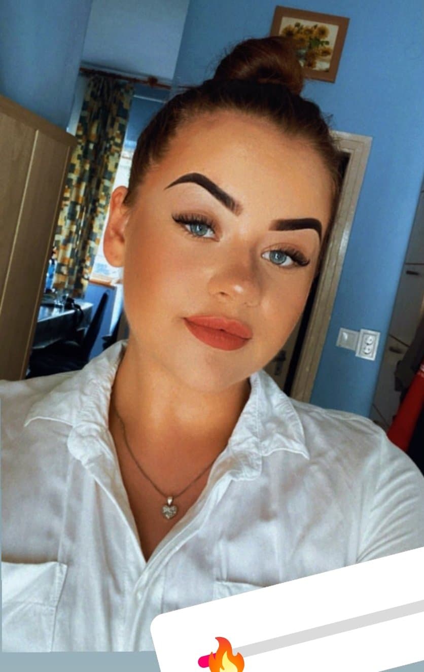 someone needs to dick down this stupid hungarian whore (if u do a cum or cock trib DM me)