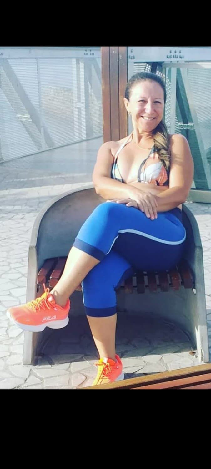 Minha mamãe safada q vontade de comer essa safada q da pra meu primo e meus amigos