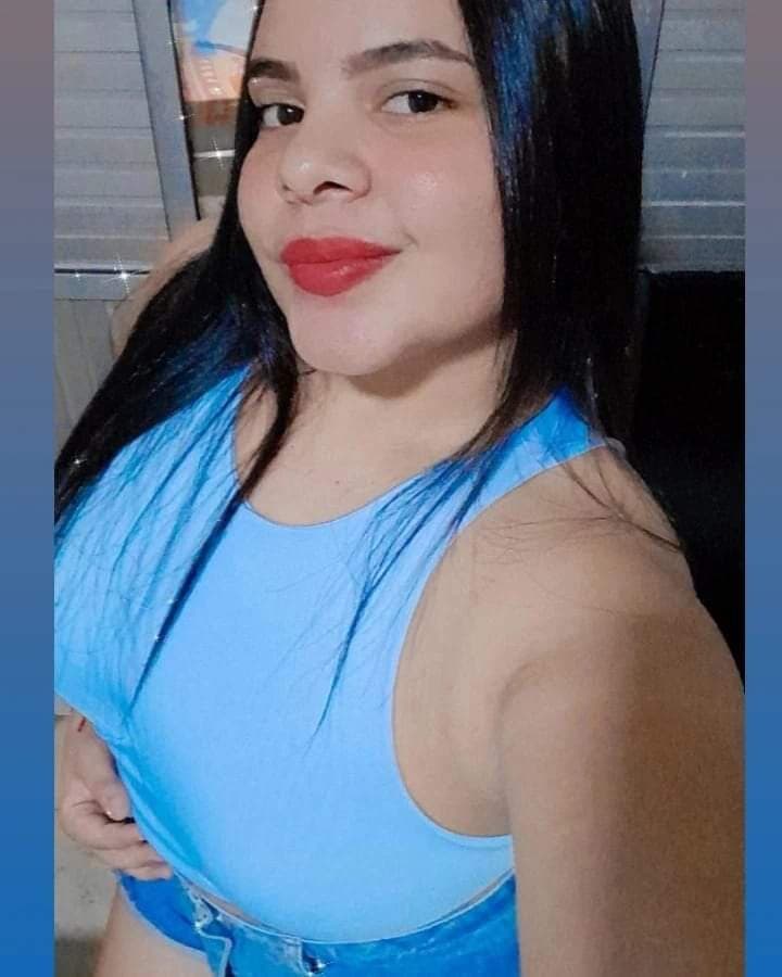 Click to view full size Bigtits latina