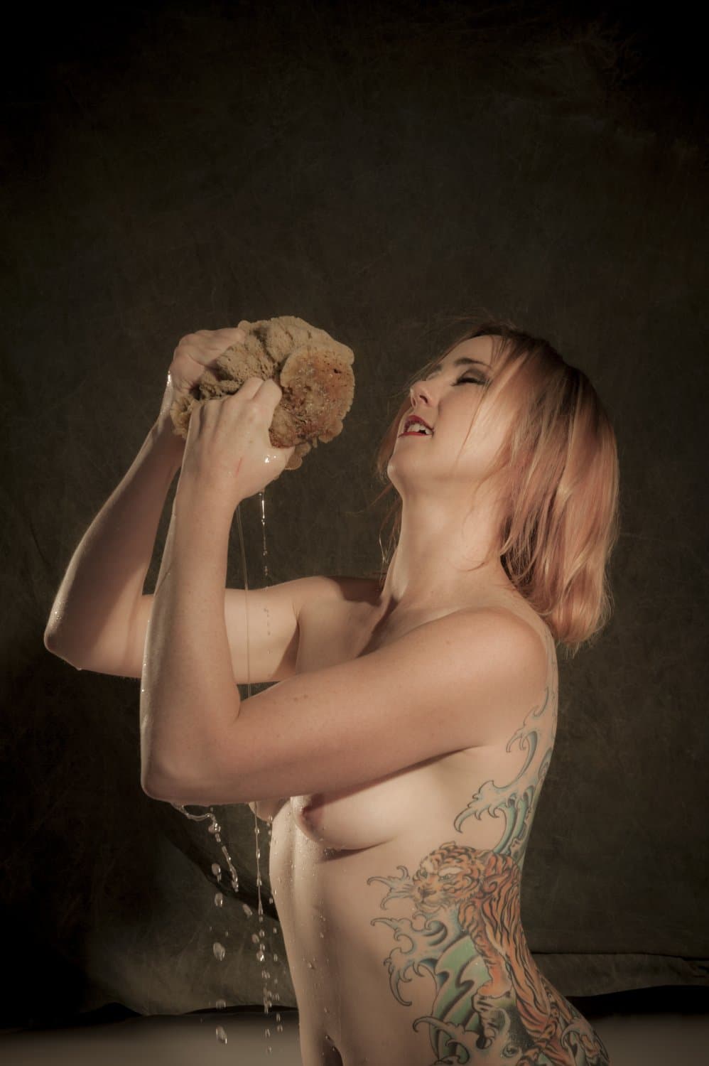 Click to view full size wife photoshoot nude