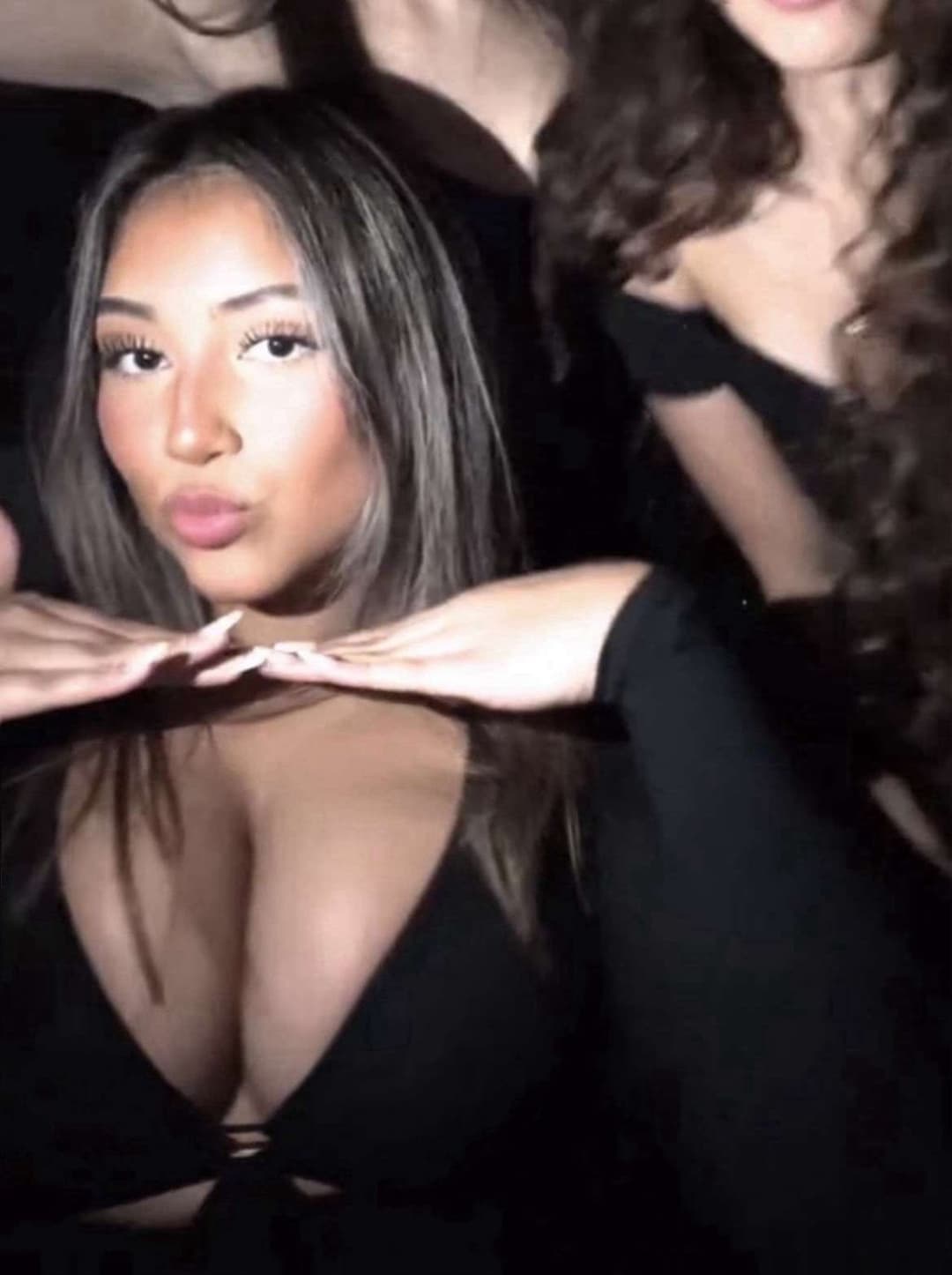 WYD WITH SEXY BIG ASS BIG TIT TEEN LATINA