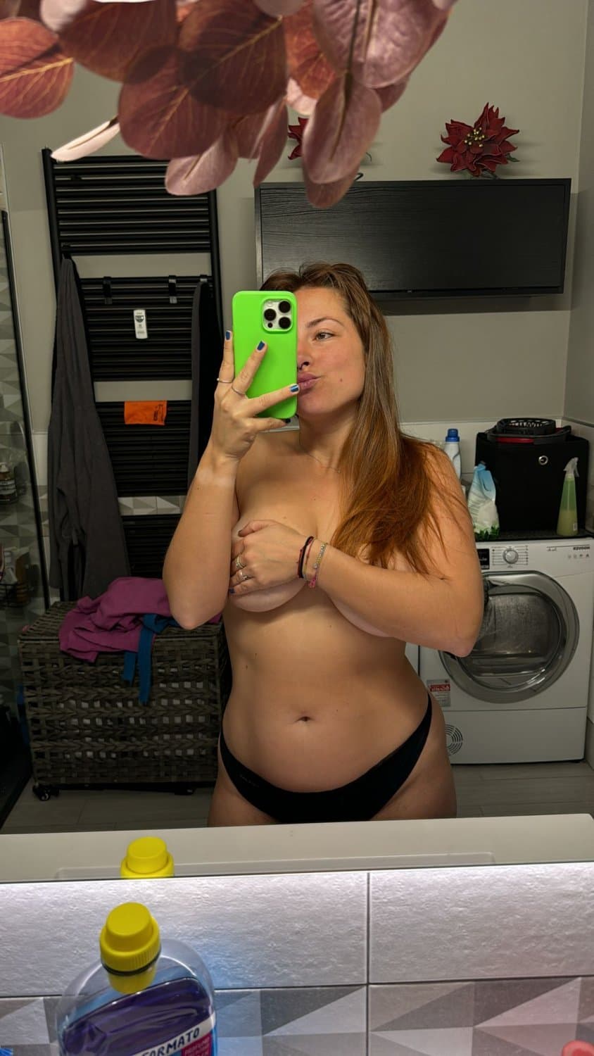 Who is this girl? PAWG Italian Girl Reddit