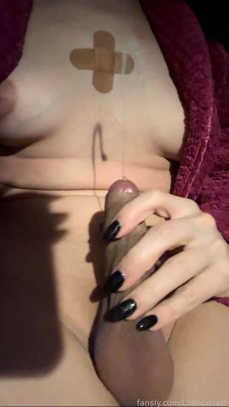 Lilith Lovett / TsLilithLovett (fansly videos) 2025-01-10