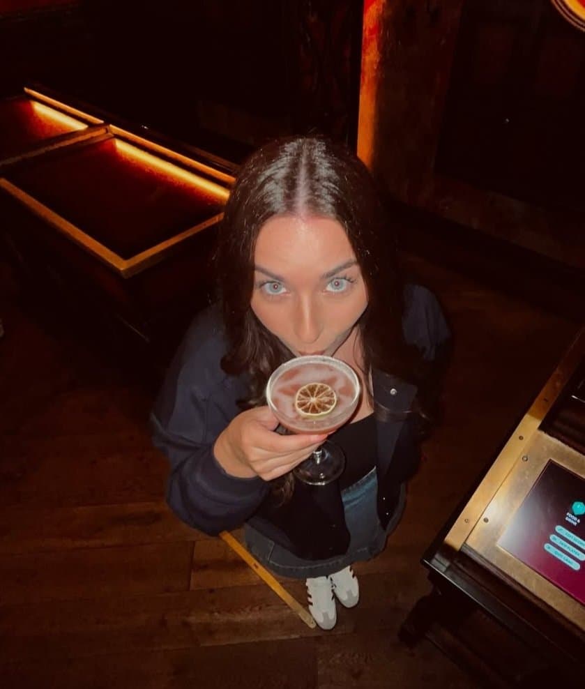 Hot brunette pawg with gorgeous blue eyes uk slut chav