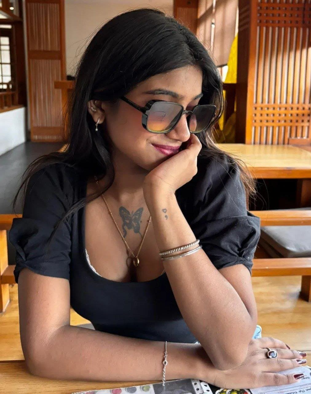 Beautiful Slutty Indian Girl Tanishka Sexy Ass Fingered & Eaten out And Fucking Hard In Doggystyle