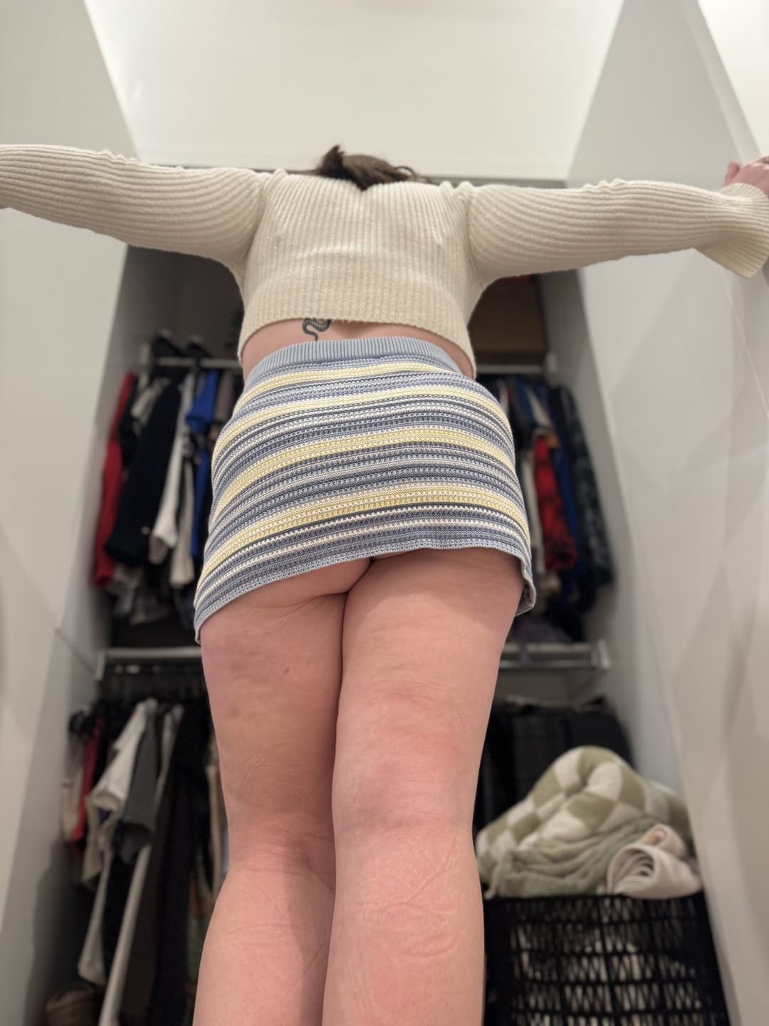 Whore Showing Her Ass Gets Fucked Up The Butt & Gaped