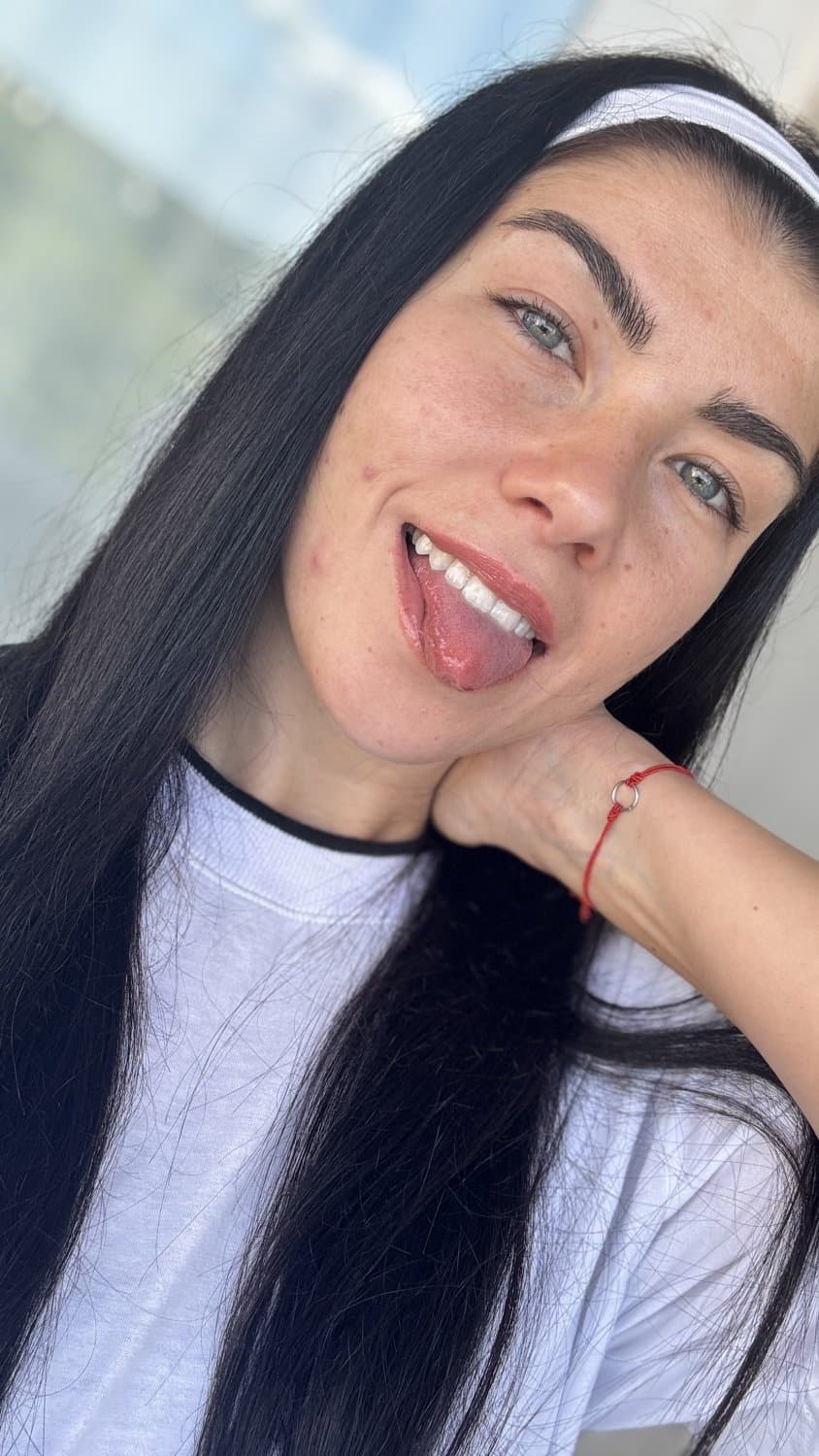 Your new favourite kinky fitness model