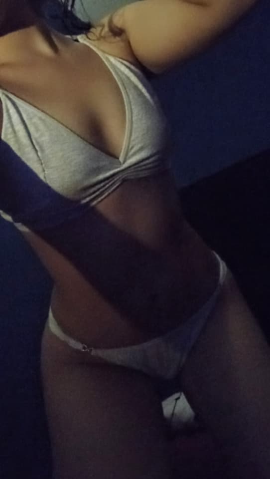 Mi nva Colombiana adolescente de culo grande