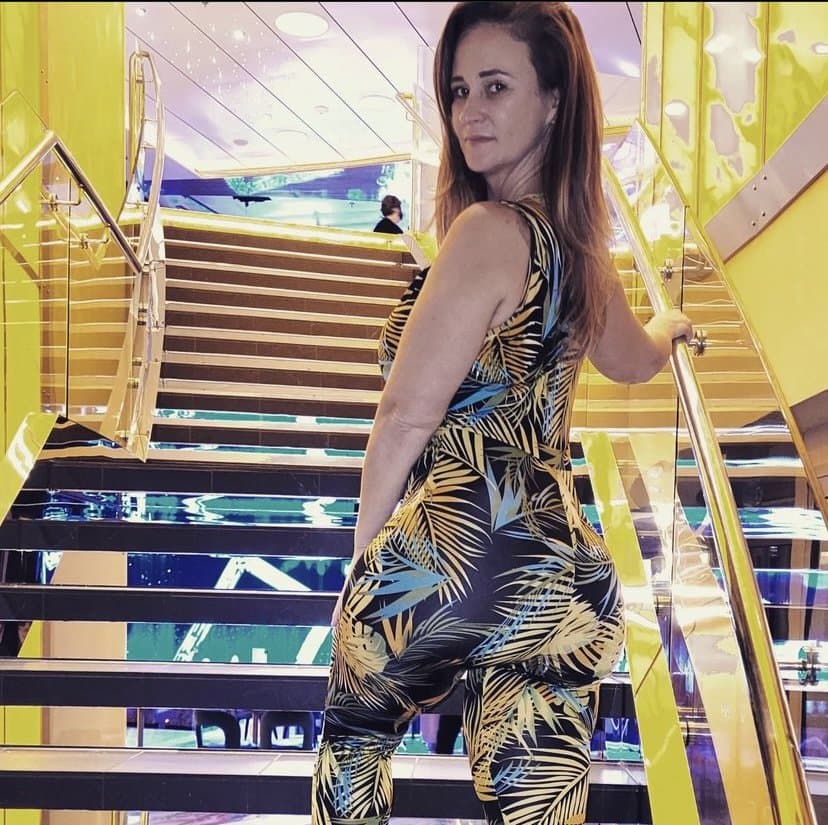 Big booty tik tok milf Julie Vaughn