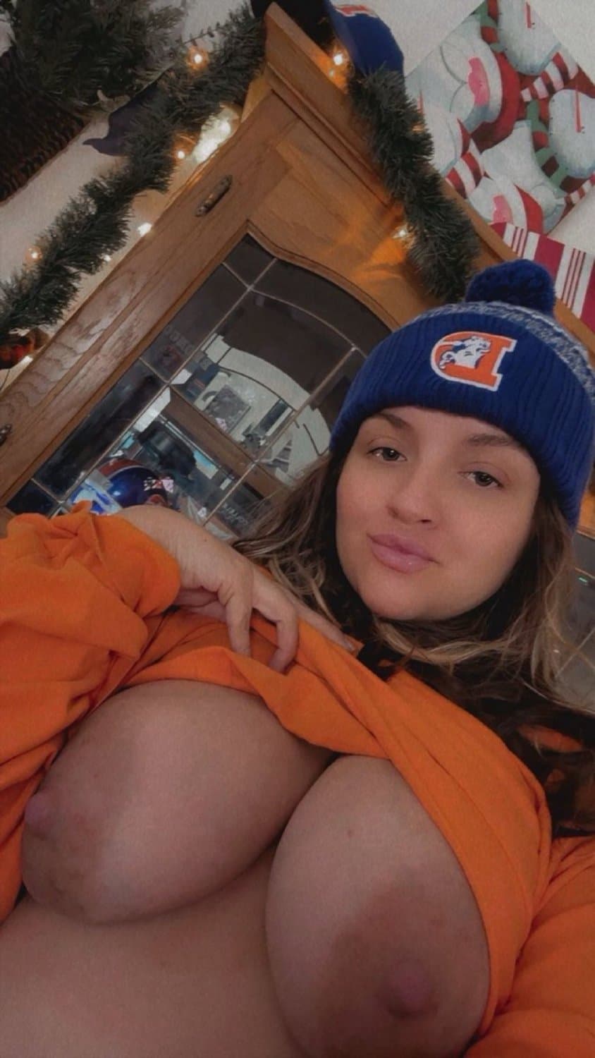 Not a broncos fan but I’m a fan of leaking some pawg milfs nudes