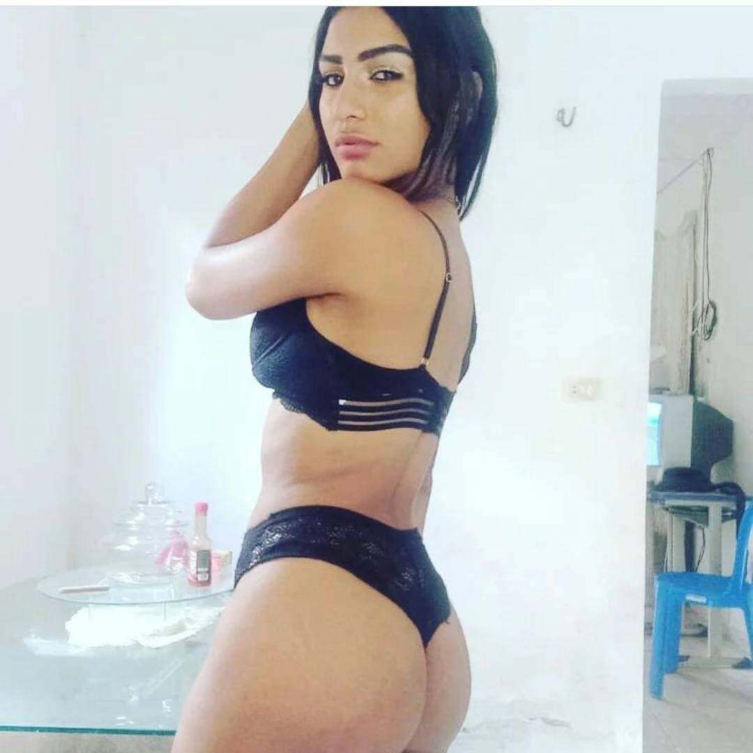 Vic Mendonça. magrinha gostosa vende conteudo