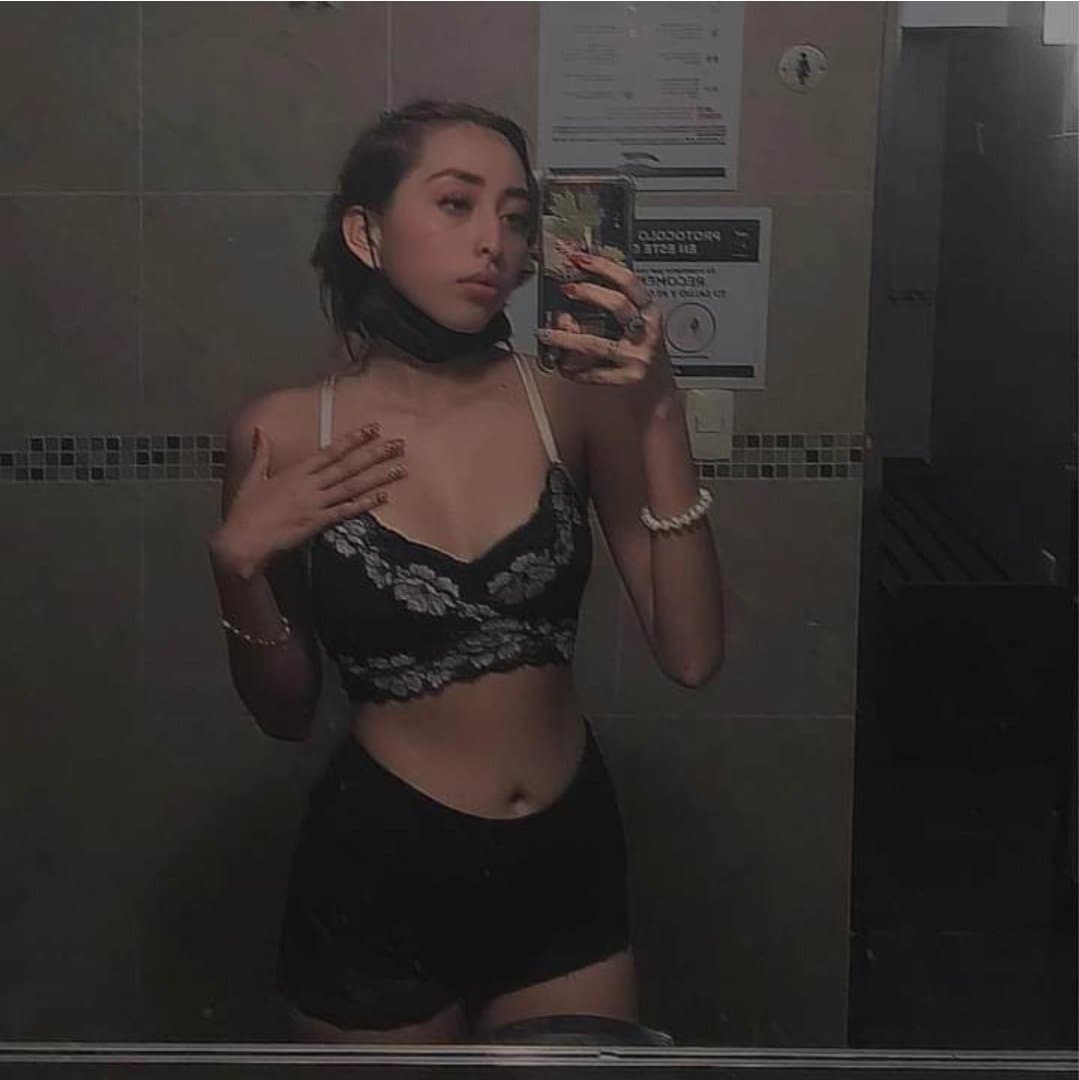 Cheating gold digger Lilly