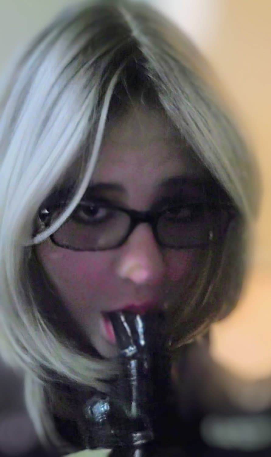 SISSY SLUT TONI ARTIGUE