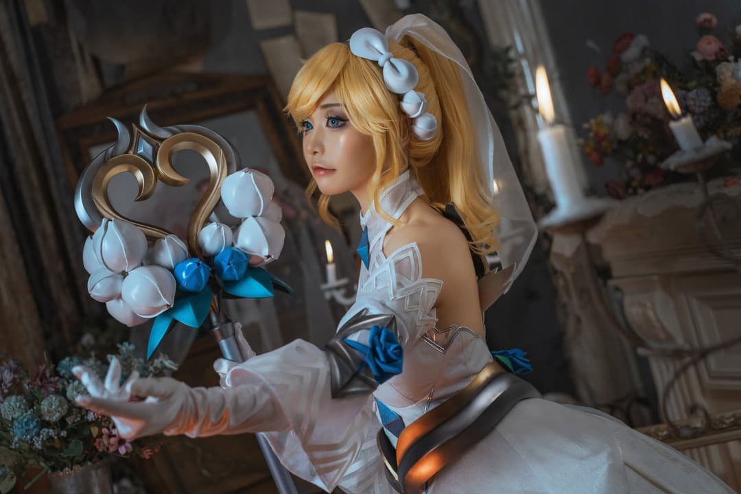 Lux cosplay