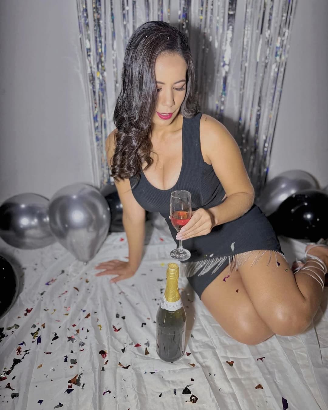 Mi Hermanastra paraguaya villera y ninfomana