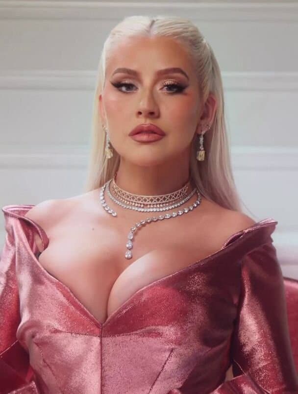 Christina Aguilera Big Tits & Banging Body Has Always Made Me Shoot Big Loads ??