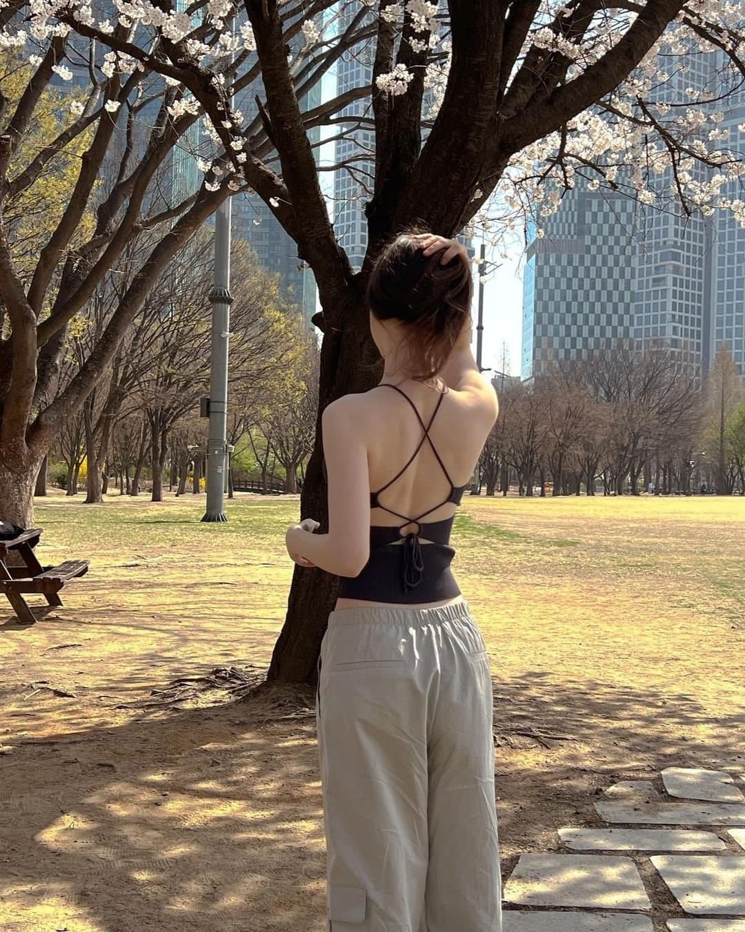 Dasha Taran Bare Back Tight Sexy Cute Russian Hot Model Celebrity NSFW 18+ tg dashatarannsfw