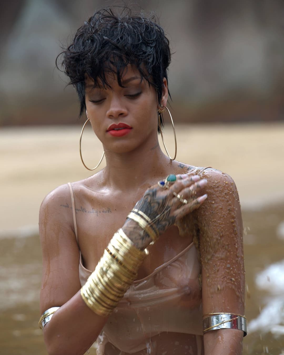Rihanna - 2014 Vogue Brazil Outtakes v1
