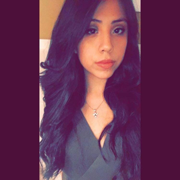 Ally from the US loves showing off and masturbating