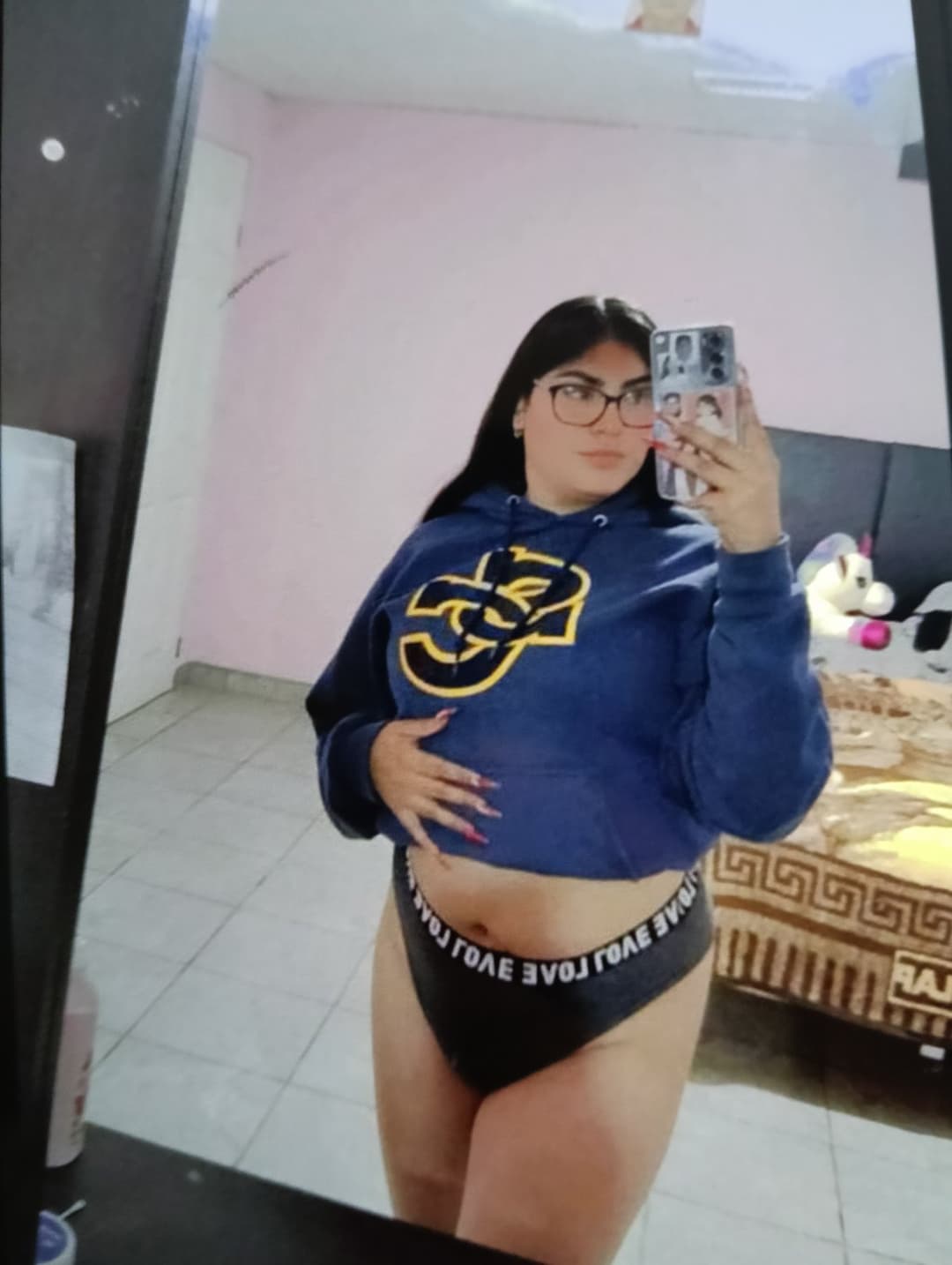 Victoria Arlene putita madrastra de 24 años