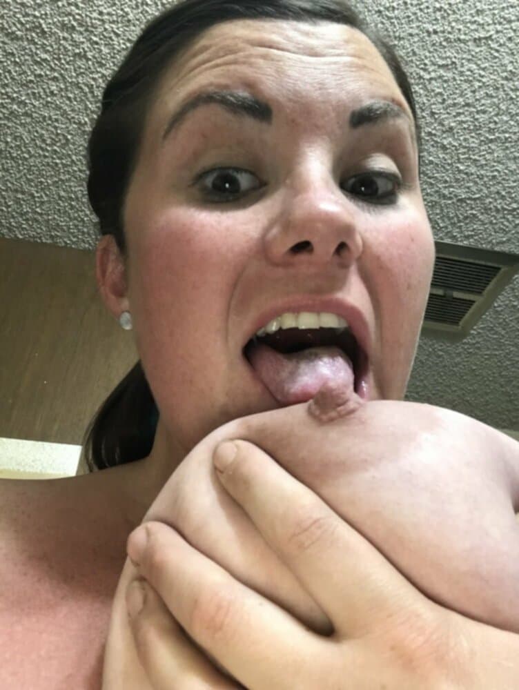 Kyla Shows Off Her Shaved Twat