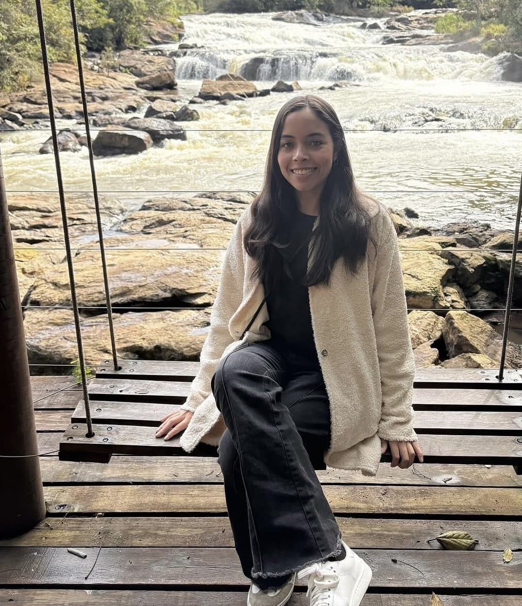 Gozando dentro da novinha