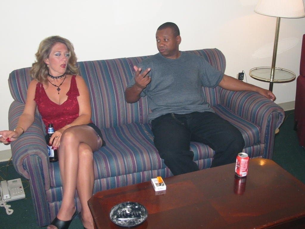 Mature hotwife loves BBC cum in her slutty pussy