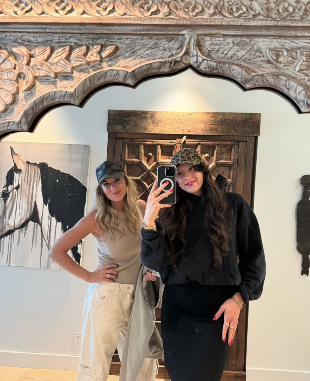 Edging material mother daughter duo