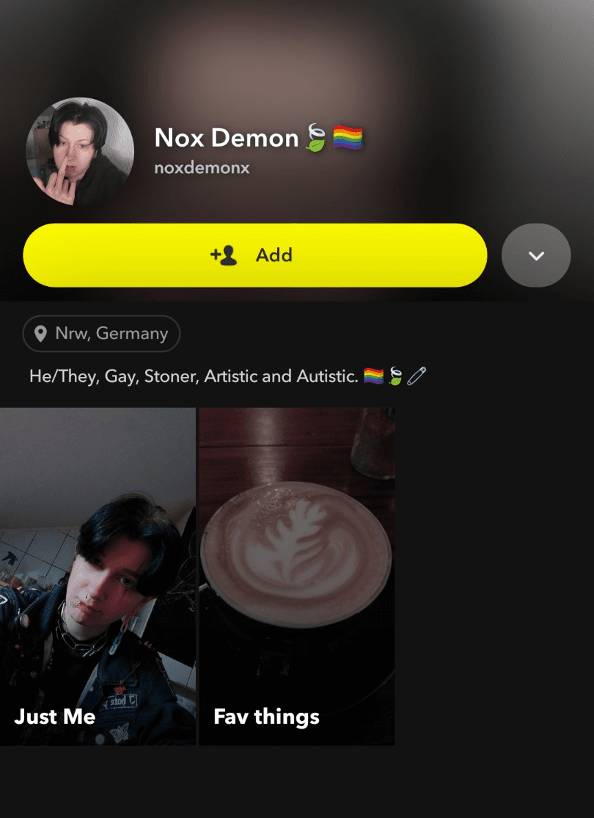 Anal Cockwhore Lennox Dean Gunther! Give the webslut some love ?