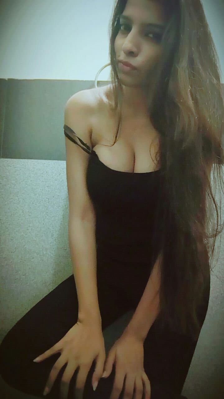 Desi hourglass figure girl stripping