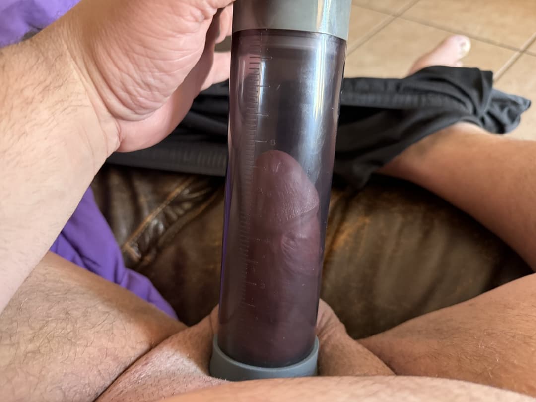 Thick cock dripping in pump