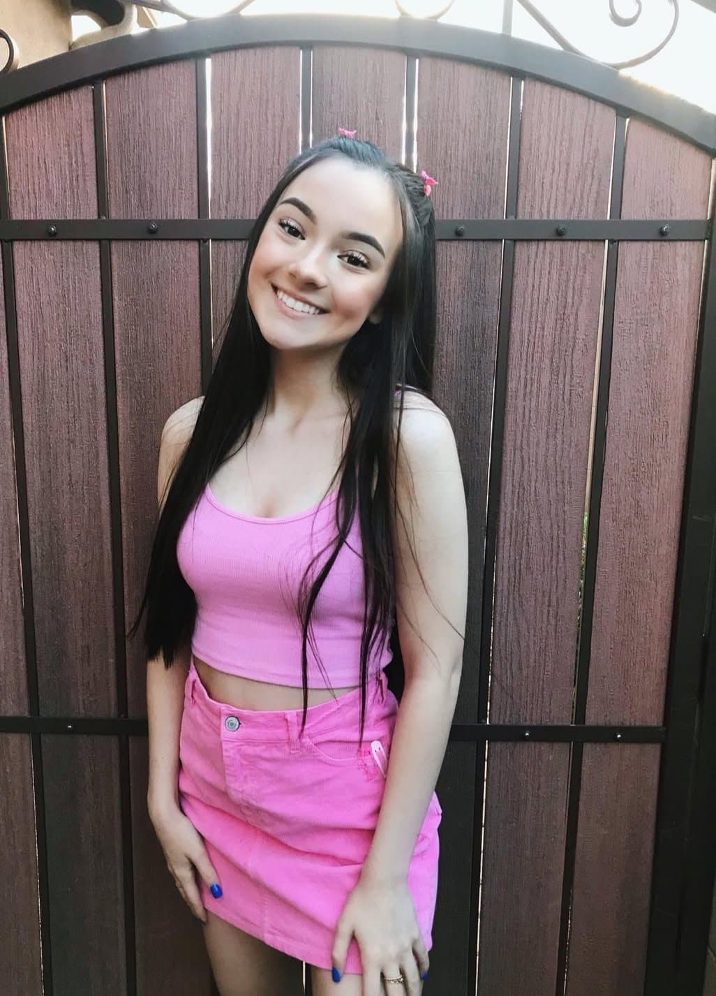 Faze Adapts Cute Little Sister Milan Mirabella Sexy Teen Pics