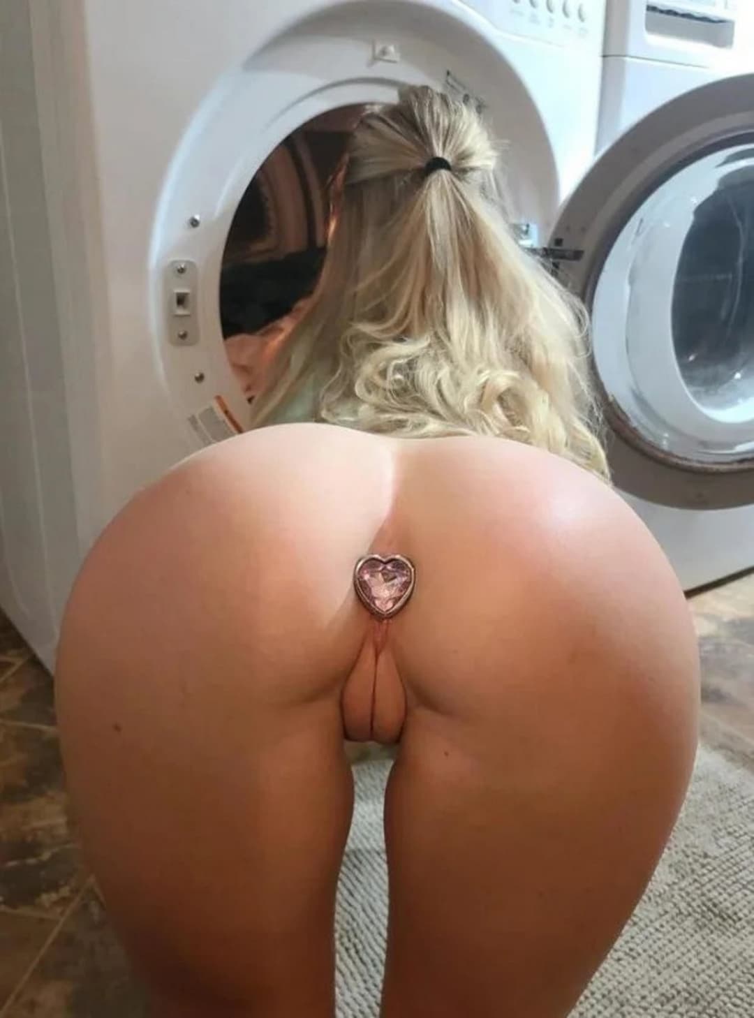 Buttplugs and pussies