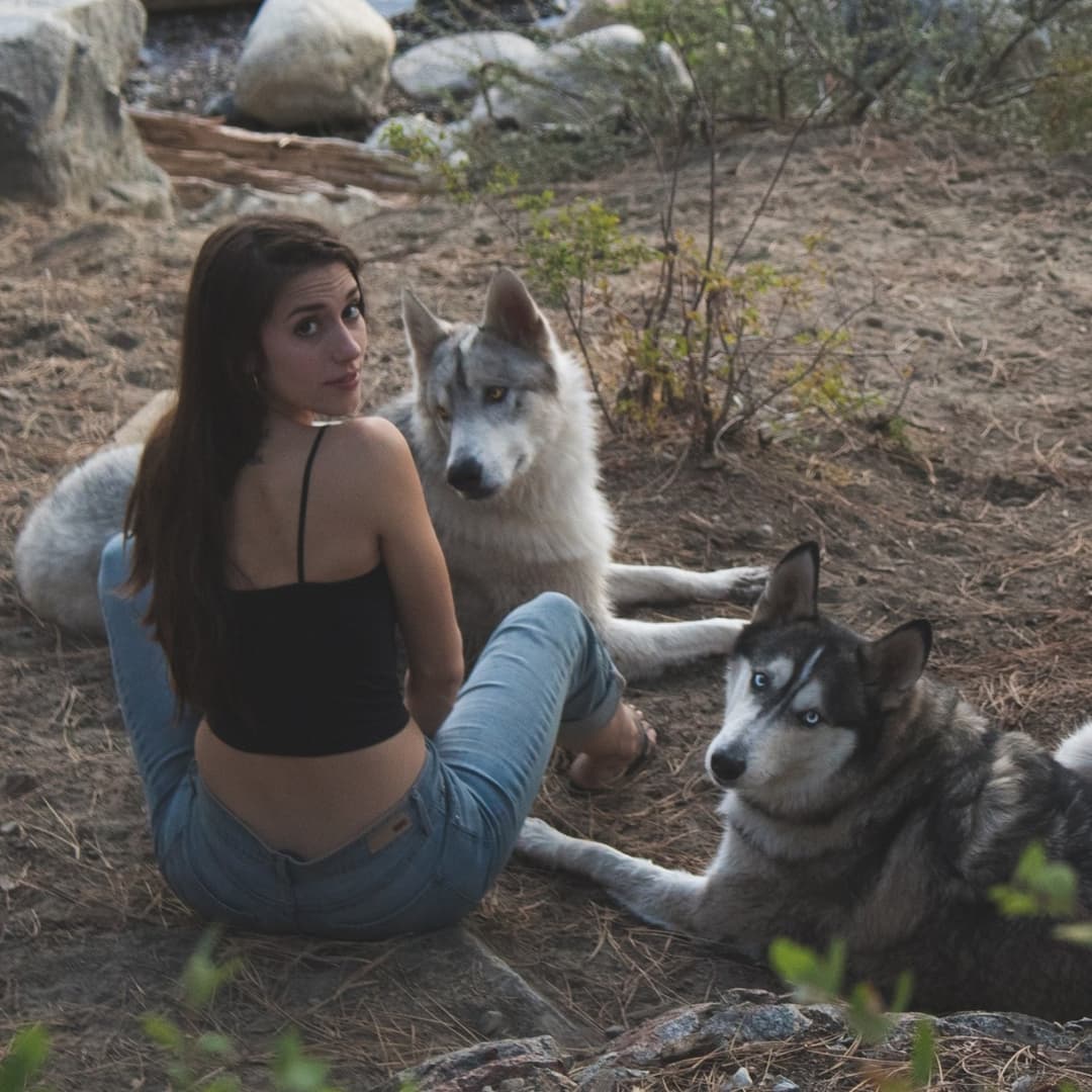 sexy exotic tour guide masturbating