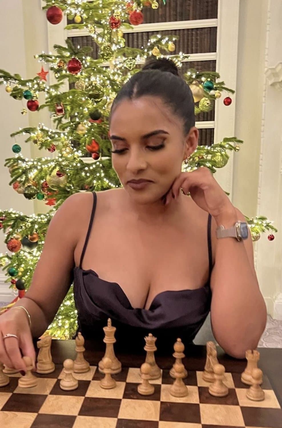 Ariana Bravo - F1 Reporter I beat off to