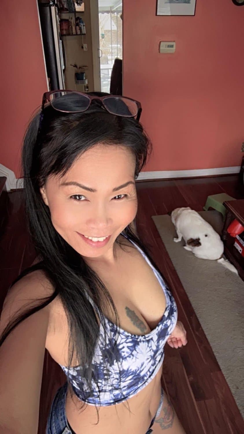 SEXY PINAY MILF ELMA