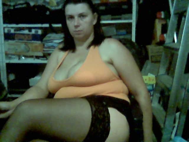 Jessie O. cheating addicted en submisive cum and pisslut from Belgium, Tongeren Limburg to fuck