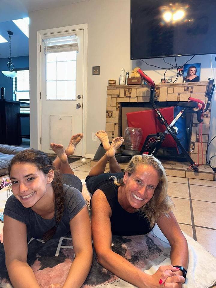 Mother and daugther Feet Duo