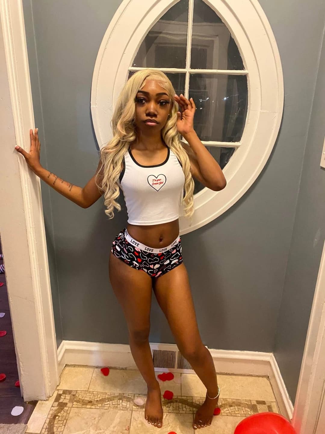 Barely legal Ebony teen with a fat ass & DSL’s ( Ebony teen sleepover booty)