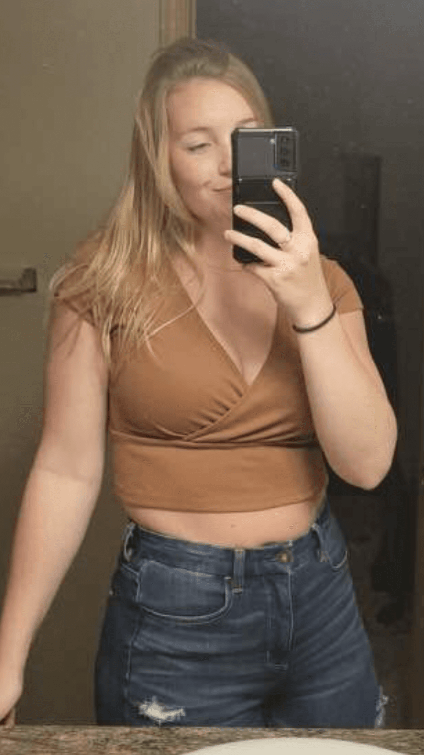 Perfect phat ass on this newly wed whore. Plump tits.