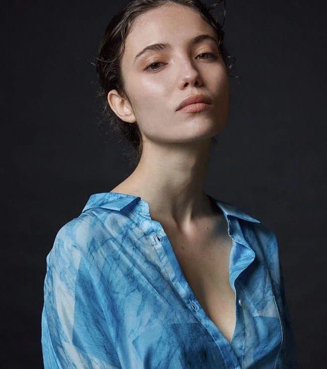 Exotic spanish actress Gabriela Andrada is a natural beauty with a face made for your hot load