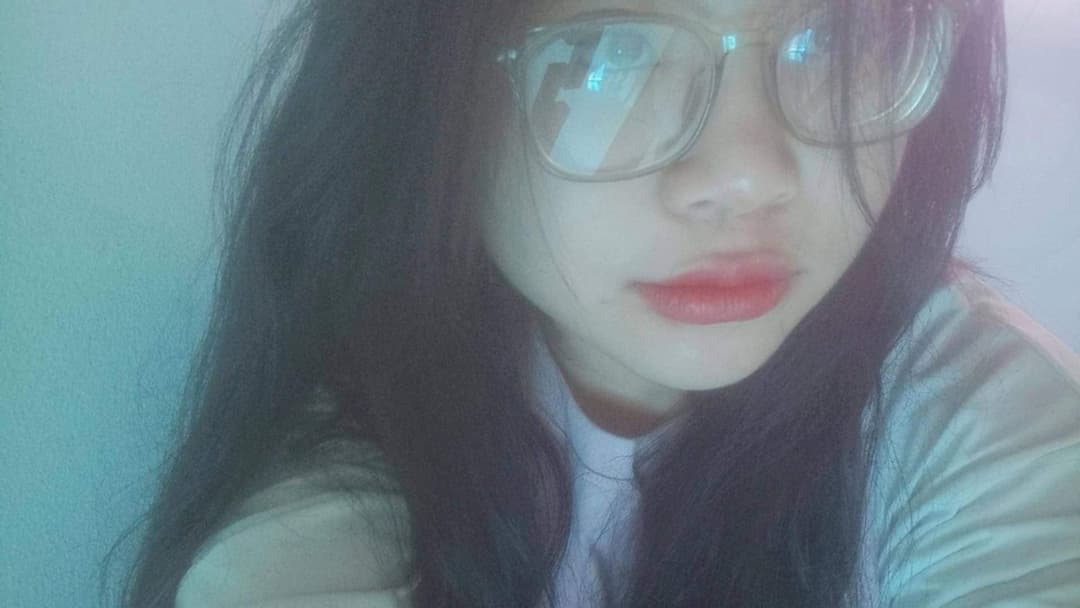 ai có info bé này thì cho tôi xin nhé! phùng quỳnh linh 2k8 ba vì