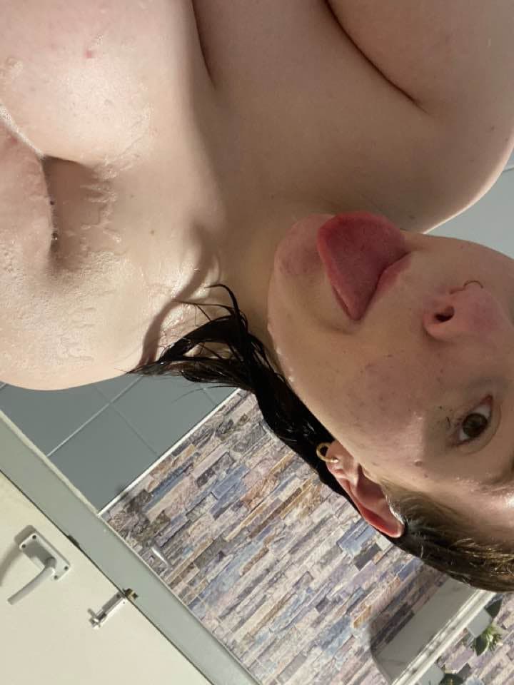 Click to view full size Perfect UK Brunette Pawg Pt2