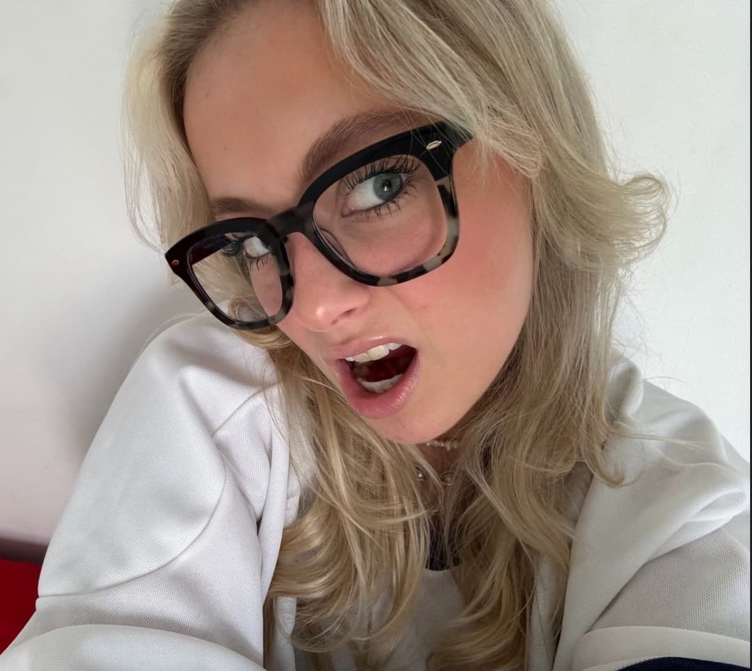 Click to view full size Unfortunately NN Dominique 22. Would you cum on her pic