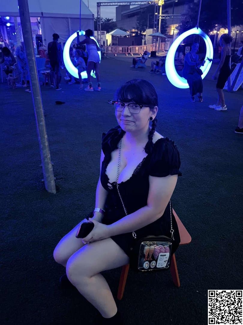 Kaylee - 23yo Big Tits (Non-nude)