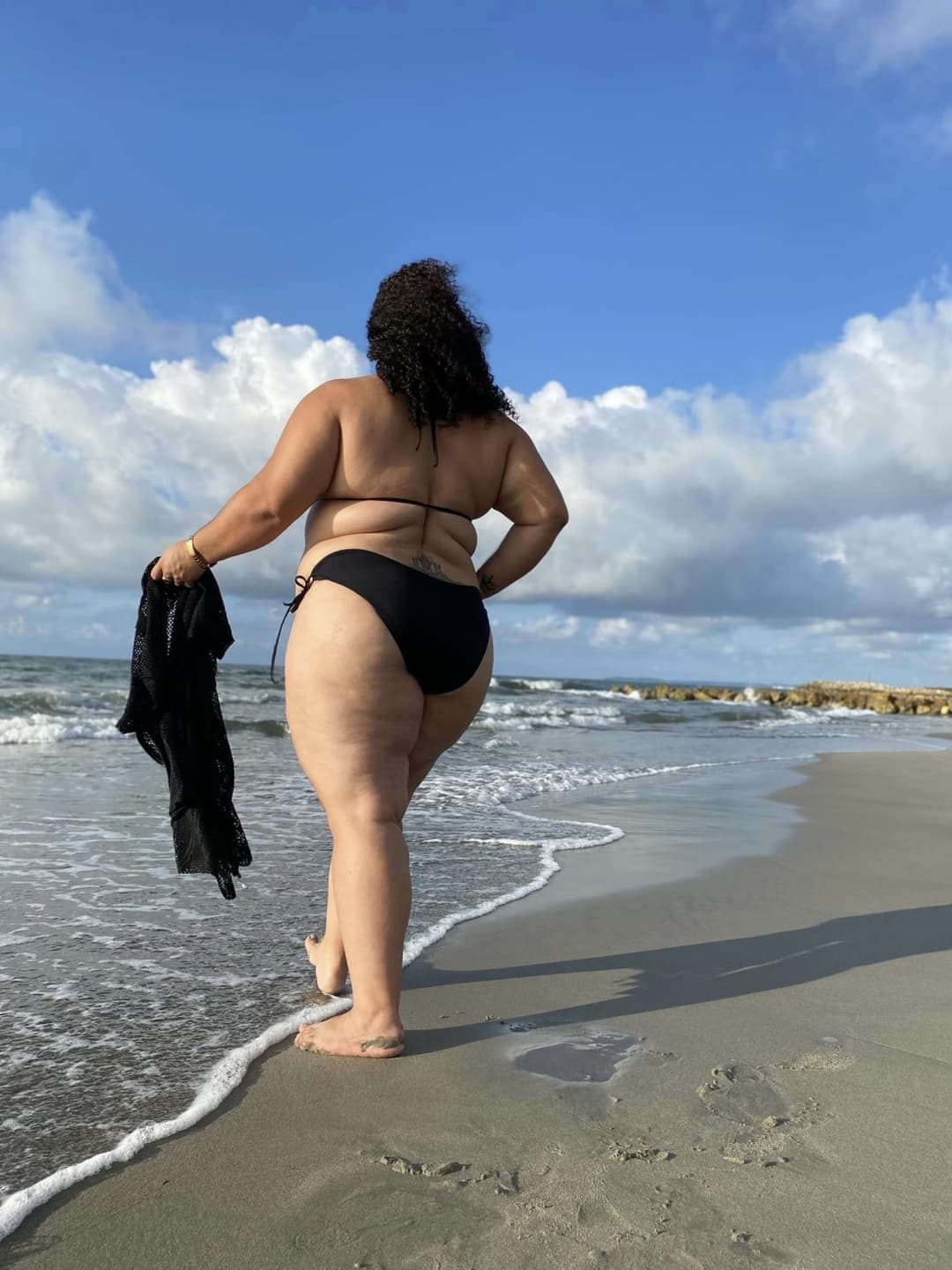 COLUMBIAN BBW BIKINI BABE