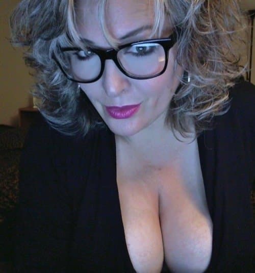 Gorgeous busty classy milf Anna