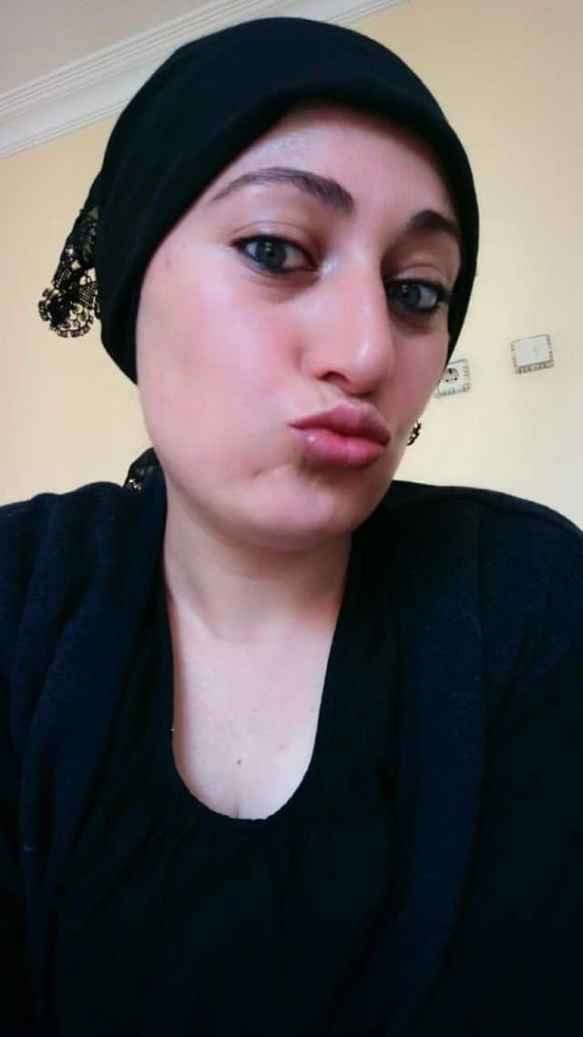 Click to view full size Curvy Egyptian Hijabi Milf