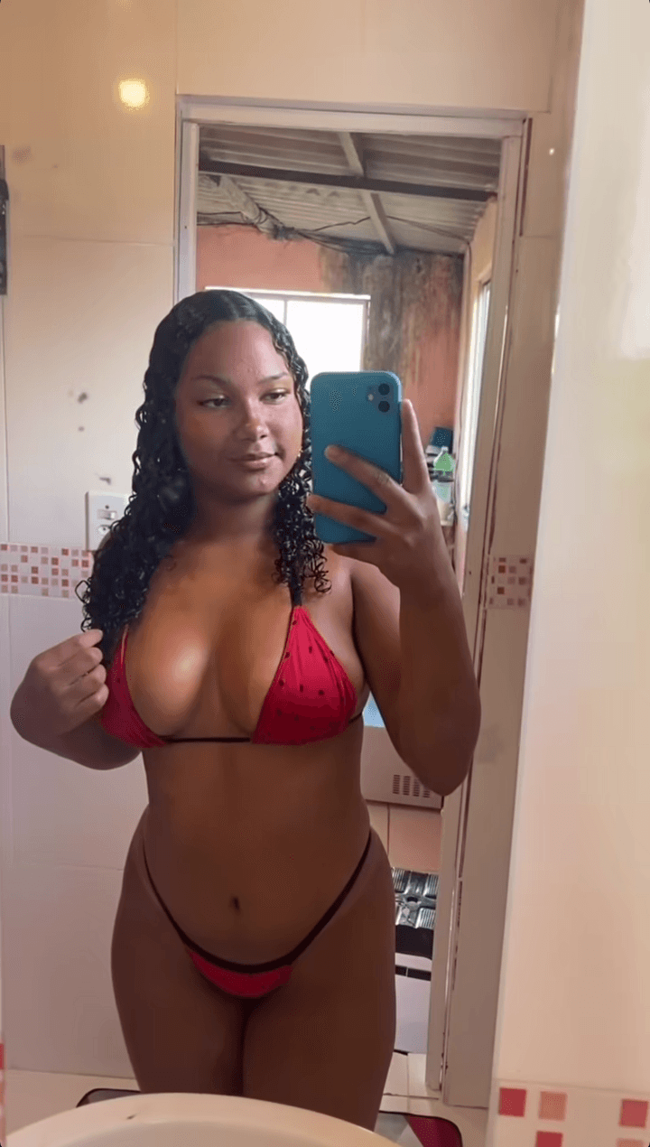 Click to view full size ESSA MORENINHA GOSTOSA MERECE QUANTAS GOZADAS?