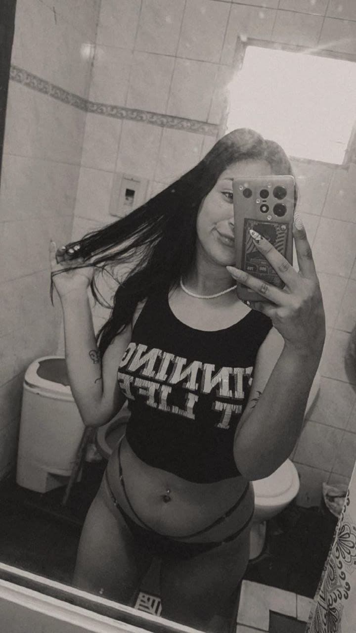 esposa do amigo no motel... amigo chupando gostoso